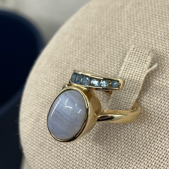 Vintage Estate Ring 925 Gold Tone with Blue Chalcedony and Accent Stones - Picture 14 of 15